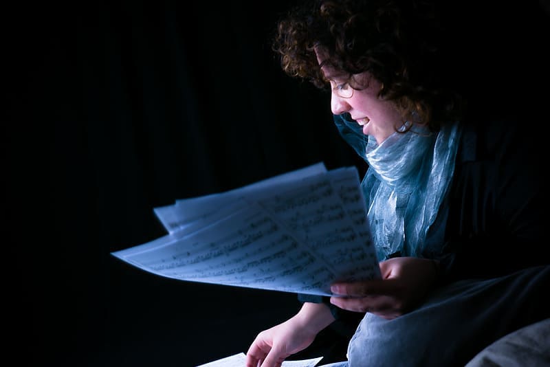 Tu imagen, tu arte: un book de retrato artístico que cuenta tu historia en Mollet del Vallès Barcelona. Boudoirde llum by elenirc