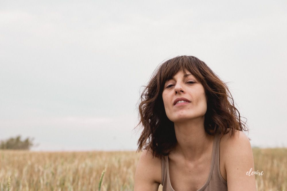 Book actoral en localización natural – Sesión de Sandra Pece